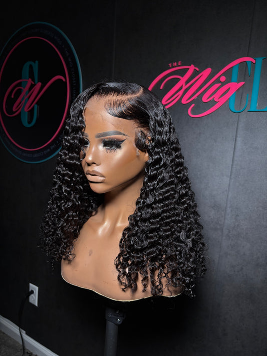 Lola (deep side part)